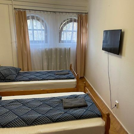 Апартаменты Szimpla Apartman Мишкольц Экстерьер фото